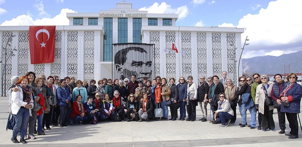 Emekli öğretmenler Döşemealtı’nda incelemelerde bulundu