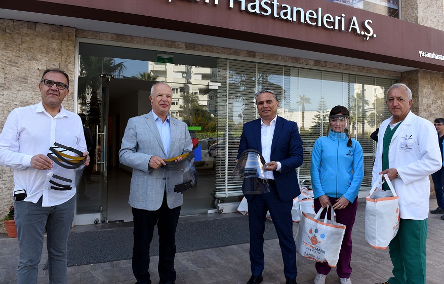 Muratpaşa’dan sağlık çalışanlarıyla dayanışma