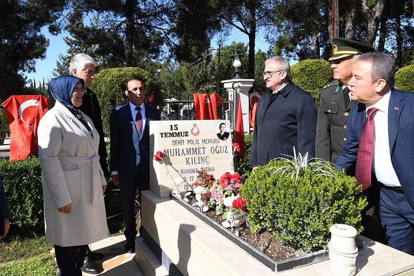 ÇANAKKALE ŞEHİTLERİ TÖRENLE ANILDI