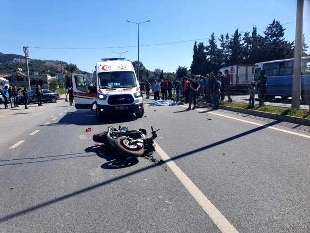 Alanya’da motosikletin çarptığı bisikletli öldü