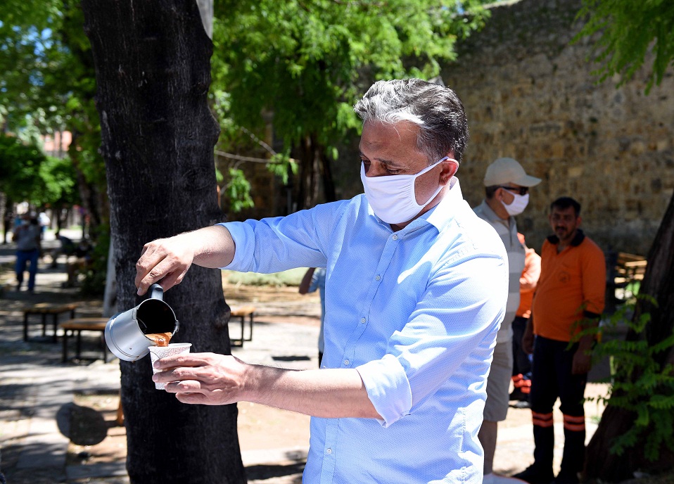 Bayram kahveleri Muratpaşa’dan