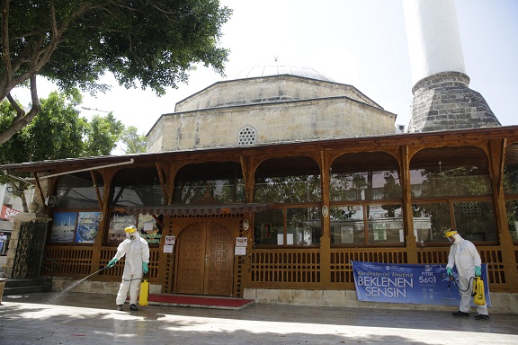 Büyükşehir, Camileri Cuma namazına hazırlıyor