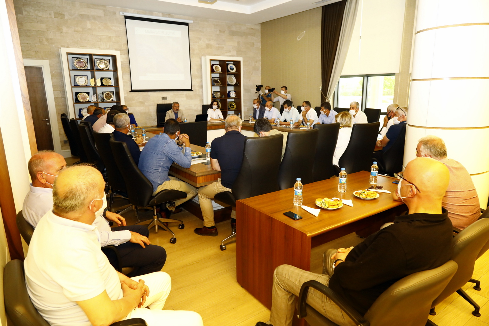 MANAVGAT’TA HALKIN AYAK SESLERİ