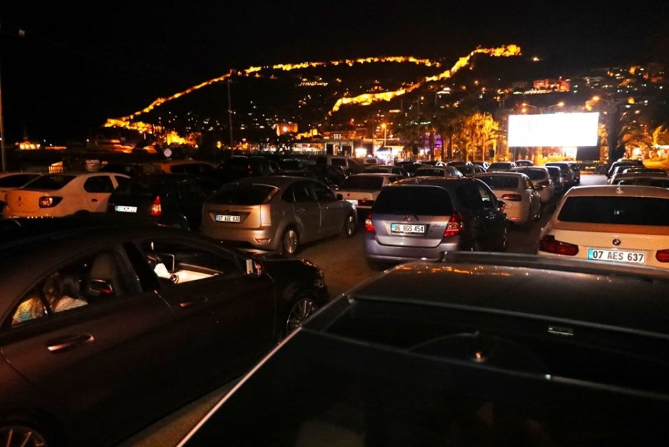 Alanya’da Arabalı yazlık Sinema Günleri Başladı