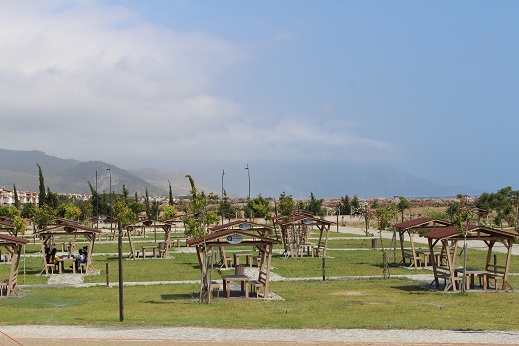 Büyükşehir Finike ve Kumluca’yı güzelleştiriyor