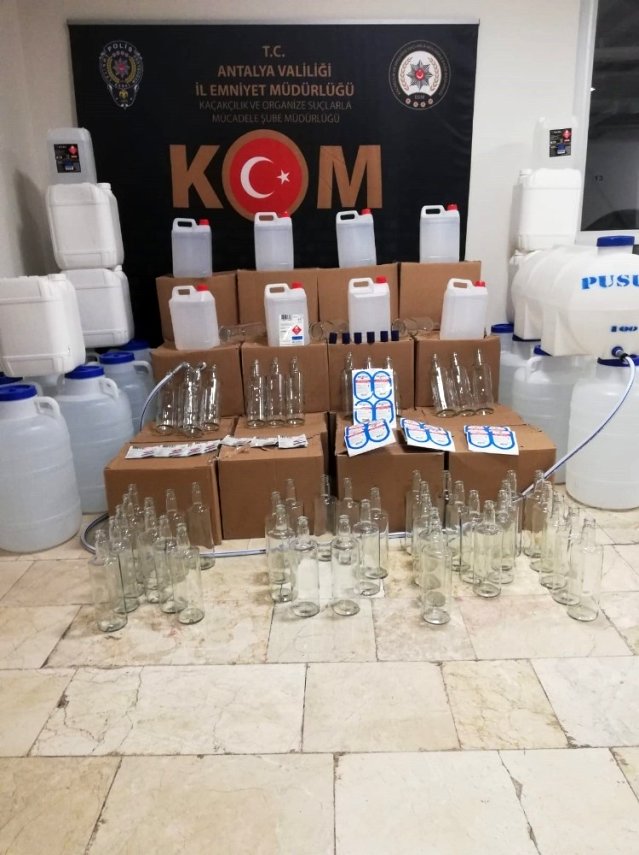 Antalya’da sahte içki operasyonu