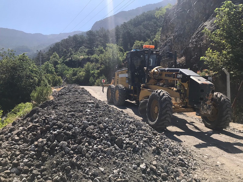 Gazipaşa’da yayla yollarına bakım