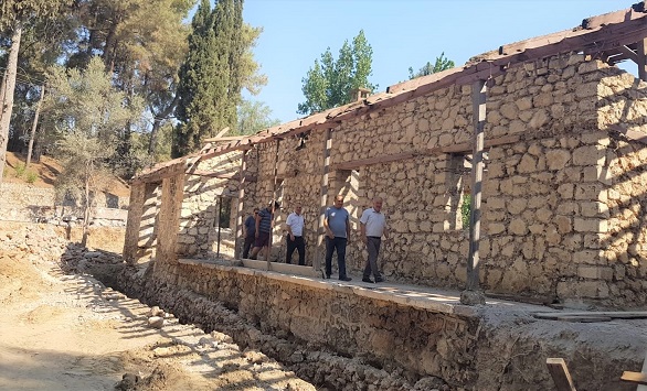 BAŞKAN ŞAHİN RESTORE ÇALIŞMASINI İNCELEDİ
