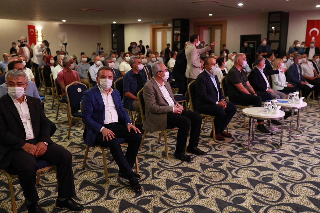 Başkan Böcek Manavgat’ın sorunlarının görüşüldüğü toplantıya katıldı
