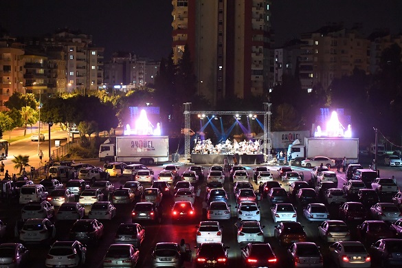 Konyaaltı’nda ‘Park Et Seyret’ coşkusu