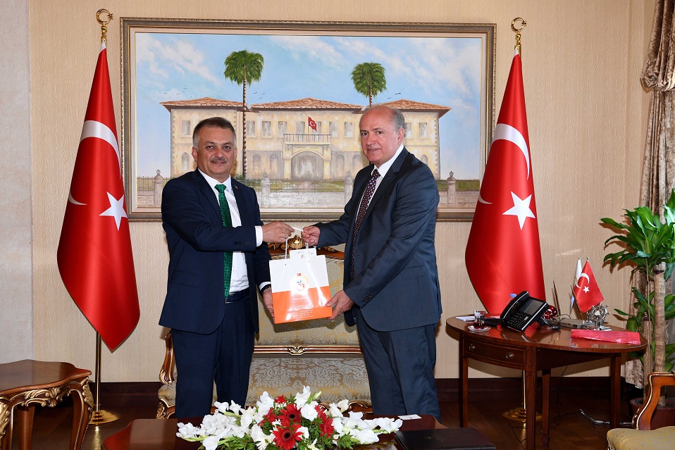ARNAVUTLUK BÜYÜKELÇİSİSİ ROBO’DAN VALİ YAZICI’YA ZİYARET