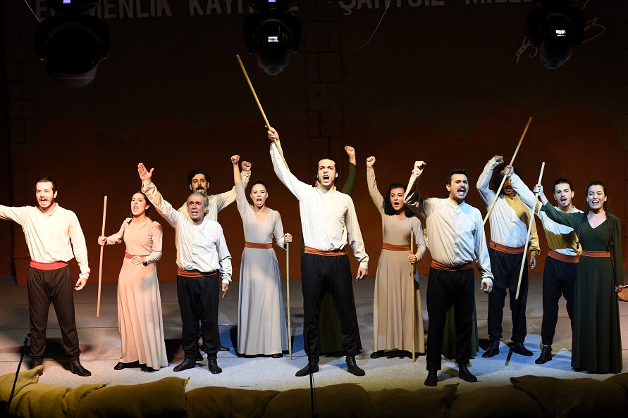 Konyaaltı, Nazım Usta ile perdeyi açtı