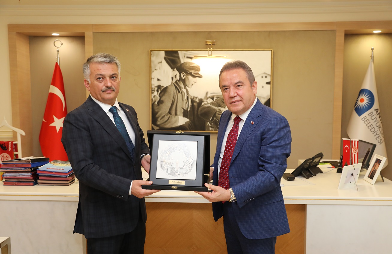 Vali Yazıcı’dan Başkan Böcek’e iadeyi ziyaret