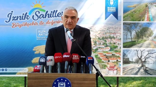 Bakan Ersoy: “Almanya’nın seyahat uyarılarını kaldıracağını umuyoruz”