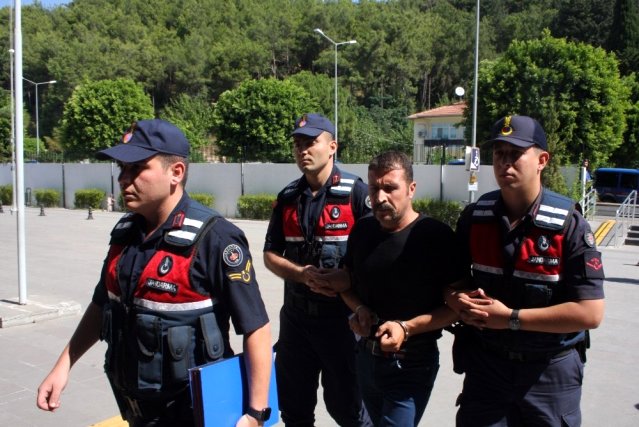 Bir çocuğunun annesi dini nikahlı eşini 25 bıçak darbesiyle öldürülen katil zanlısına ömür boyu…