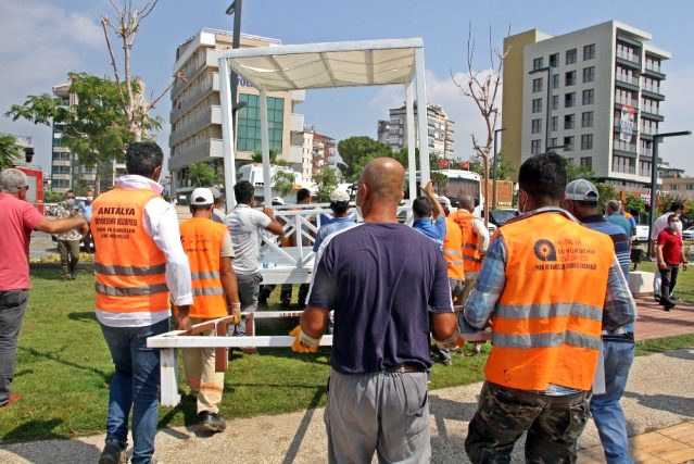 Dünyaca ünlü sahilde loca gerginliği