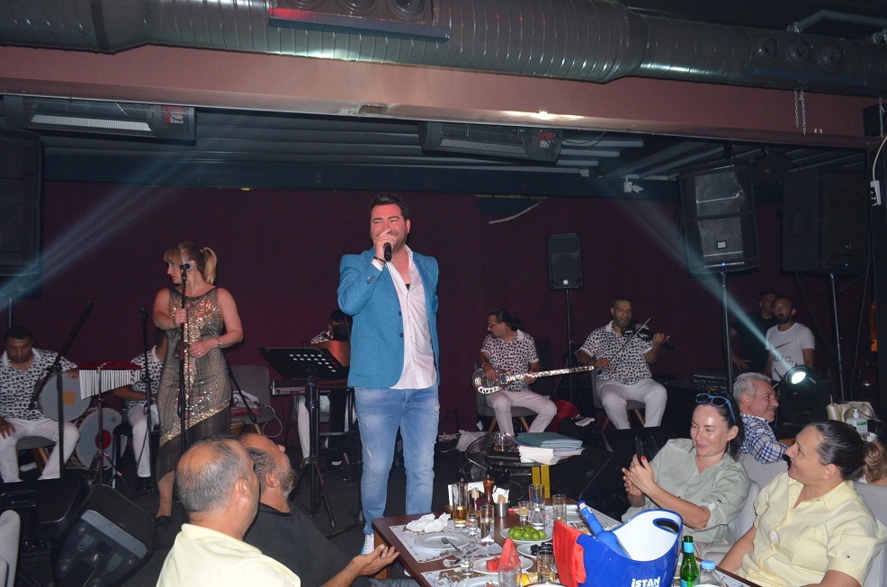 Güneş Restoranda Murat Kurşun Sevenlerinle Buluştu