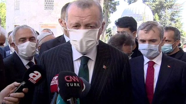 Cumhurbaşkanı Erdoğan: Ayasofya Camii’nde bugün 350 bin kişi namaz kıldı