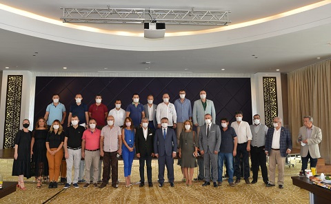 VALİ YAZICI “ANTALYA’NIN SORUNLARIYLA DERTLENEN TÜM KESİMLERLE GÖRÜŞÜYORUM”