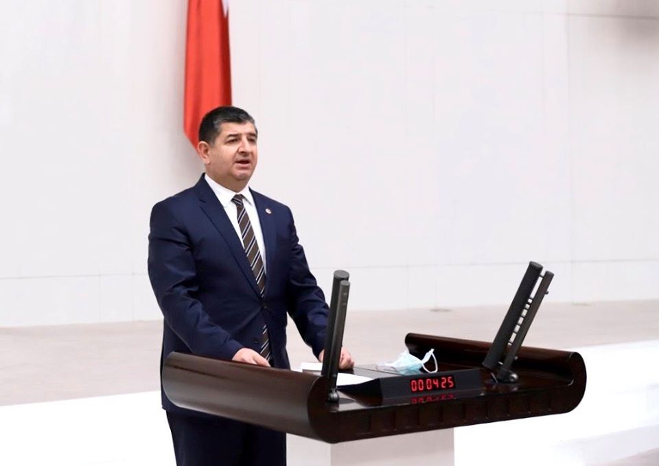 ‘Yandaşa Peşkeşin Adı MUÇEV’
