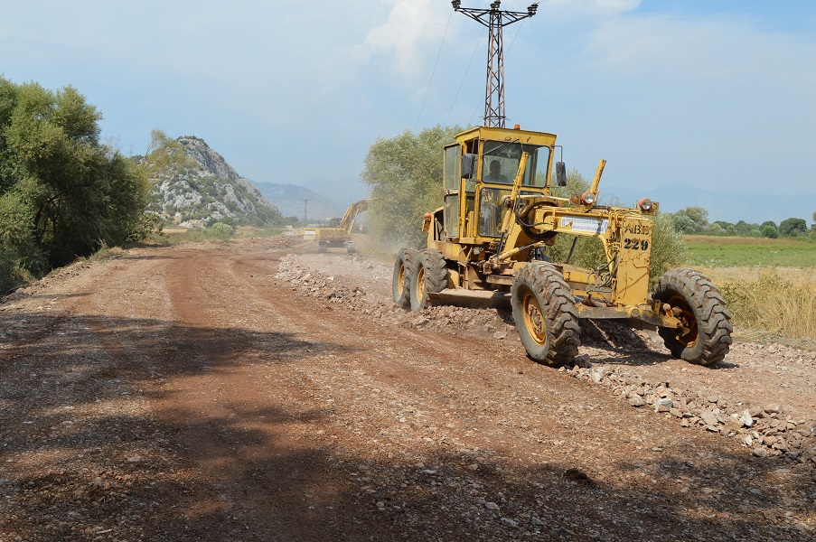 Döşemealtı Bıyıklı- Kırkgöz yolu yapılıyor