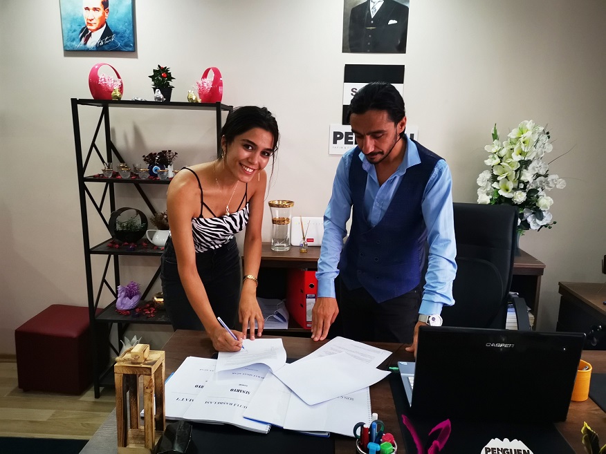 EKİM AYINA FİLM SÖZLEŞMESİ