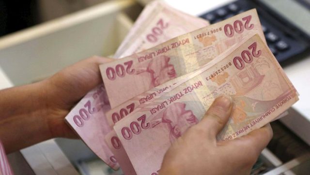 Asgari ücretliler, bu aydan itibaren yüzde 20’lik gelir vergisi dilimine giriyor