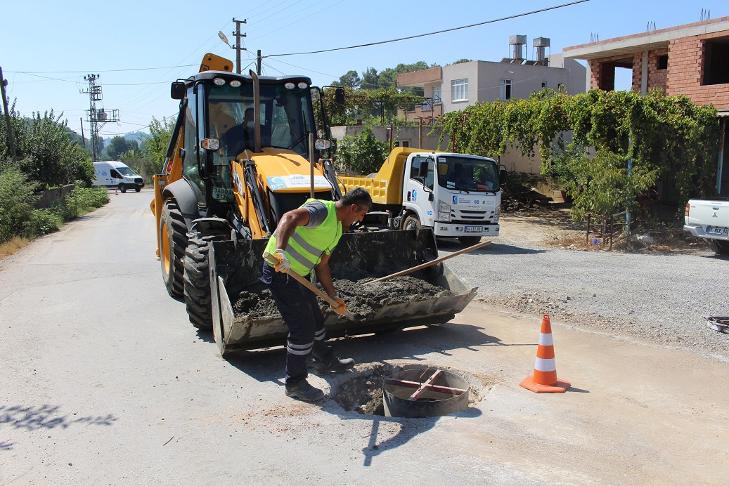 Manavgat’ta kapalı kanalizasyon bacaları yenileniyor