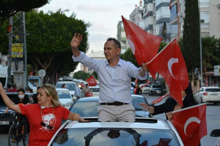 Kurnaz, konvoylarla 29 Ekim Cumhuriyet Bayramı’nı kutladı