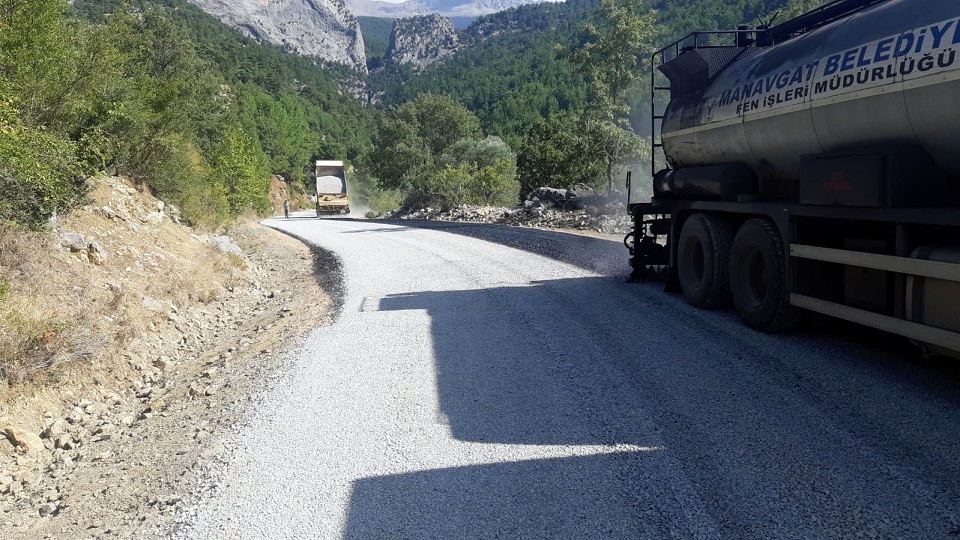 MANAVGAT BELEDİYESİ’NDEN ÇAYYAZI, DÜZAĞAÇ ve SALKIMEVLER’E ASFALT