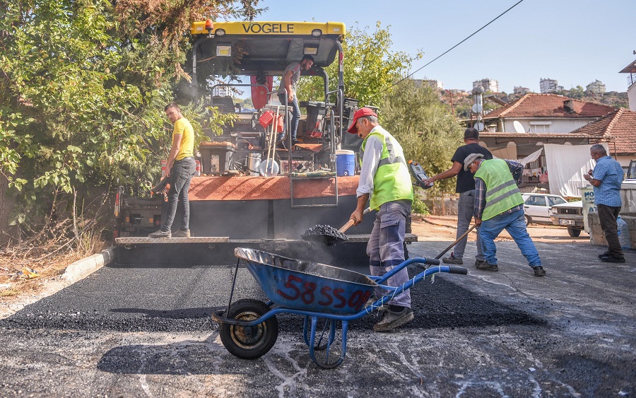 Esentepe ve Erenköy’e asfalt hizmeti