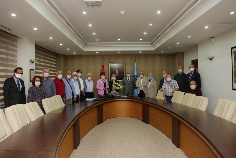 Rektör Özkan, Antalya Kent Konseyi Başkanı ve Yürütme Kurulu Üyeleri İle Bir Araya Geldi