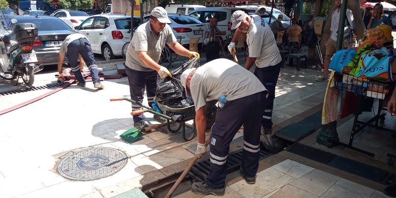 Büyükşehir’den yağış mevsimi öncesinde temizlik