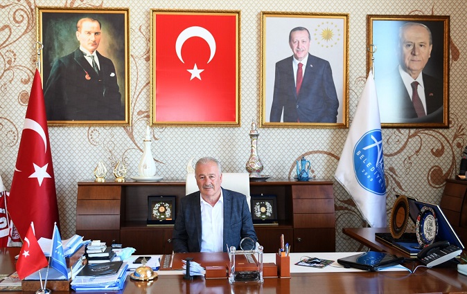 BAŞKAN ŞAHİN’DEN ÖĞRETMENLER GÜNÜ KUTLAMASI