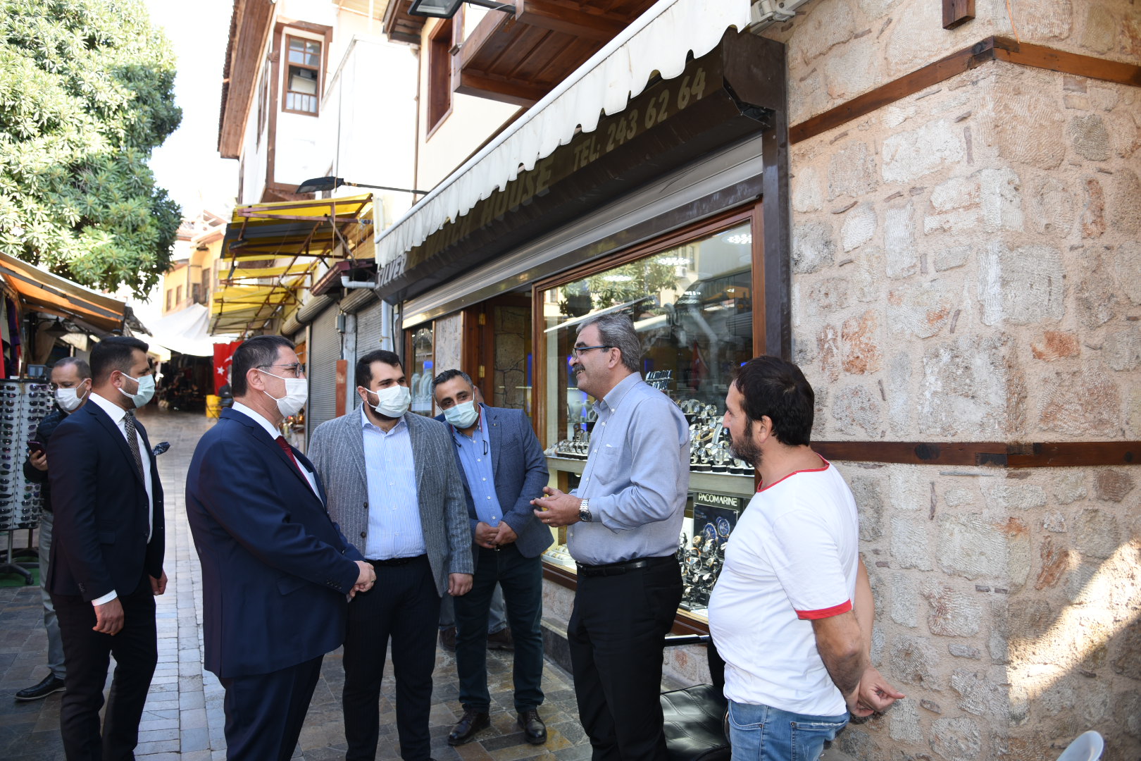 AESOB Başkanı Dere Kaleiçi Esnaflarının Sıkıntılarını Yerinde Dinledi