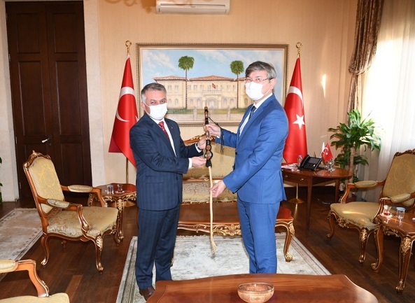 Kazakistan Büyükelçisi’nden Vali Yazıcı’ya Ziyaret