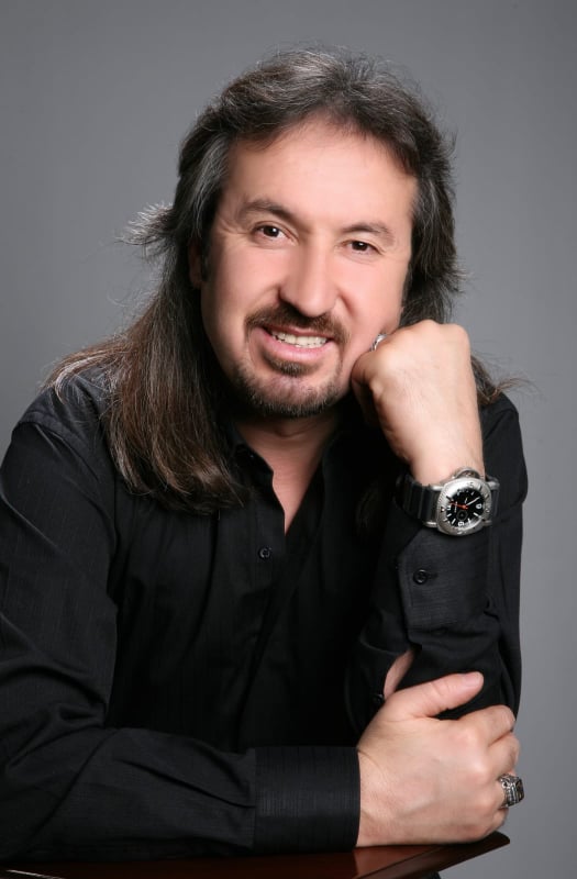 HEP YEŞİL TUTMAK UMUT DENEN FİDANI