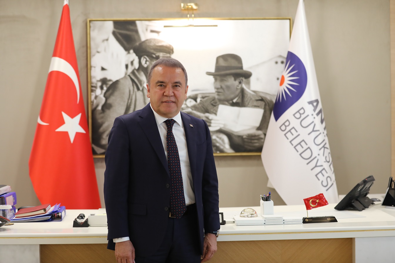 Başkan Böcek’den Öğretmenler Günü Mesajı