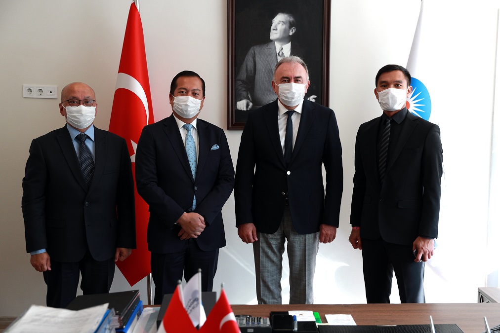 Endonezya Türk Büyükelçisi Iqbal’den Başkanvekili Hacıarifoğlu’na ziyaret