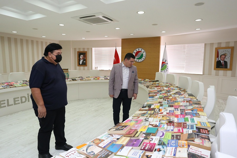 Cemil Meriç Kitaplığı’na 1400 kitap daha bağışlandı