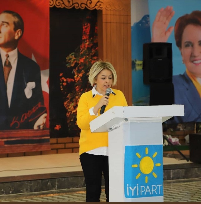İYİ PARTİ’YE ZEHİR ZEMBEREK ELEŞTİRİLER
