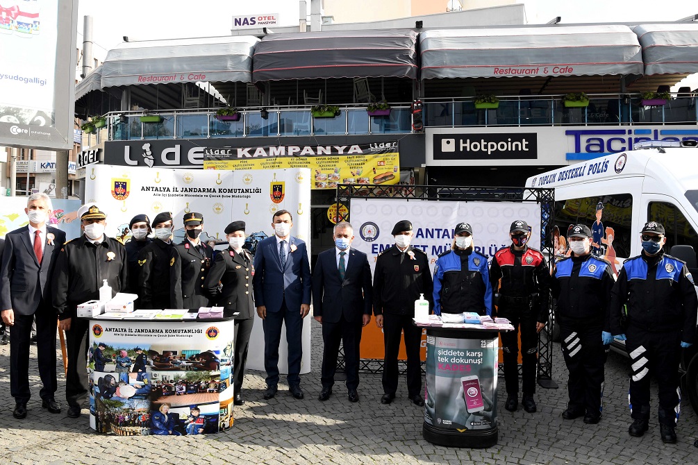 KADINA YÖNELİK ŞİDDETİN ACİZLİK OLDUĞUNU BEYİNLERE YERLEŞTİRECEĞİZ