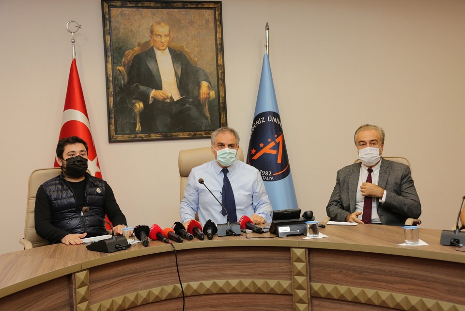 Başkan Böcek Yoğun Bakımdan Çıkarıldı