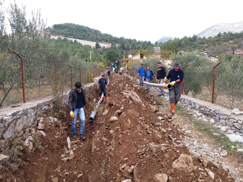 İbradı Düzlen’de yağmur suyu çalışması