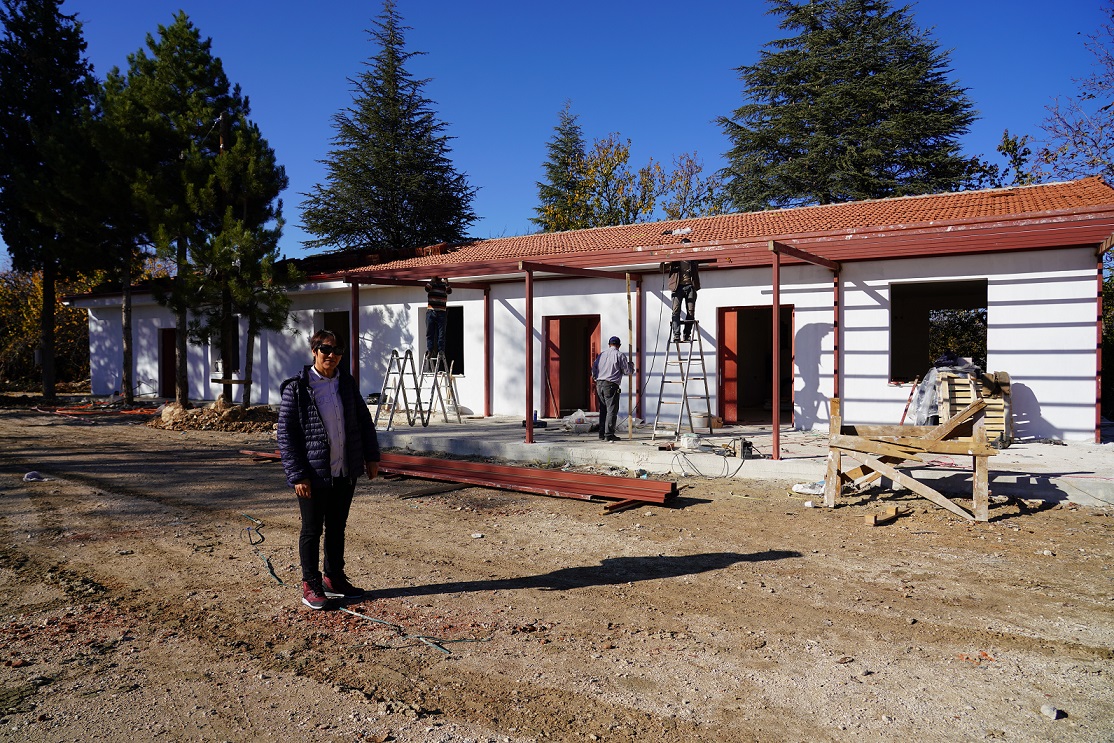 Büyükşehir’den “Üreten Kadınlara” tesis desteği