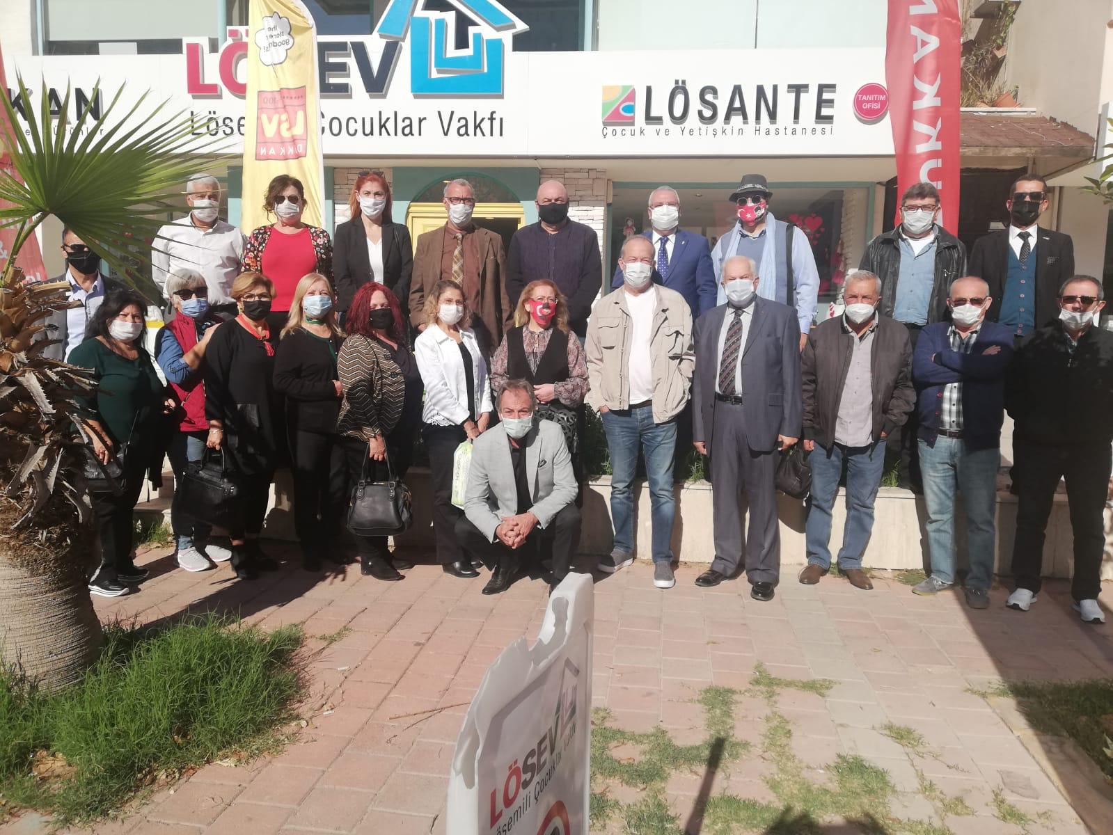 ‘Kuşaktan Kuşağa Antalyalılar’dan LÖSEV’e yardım eli