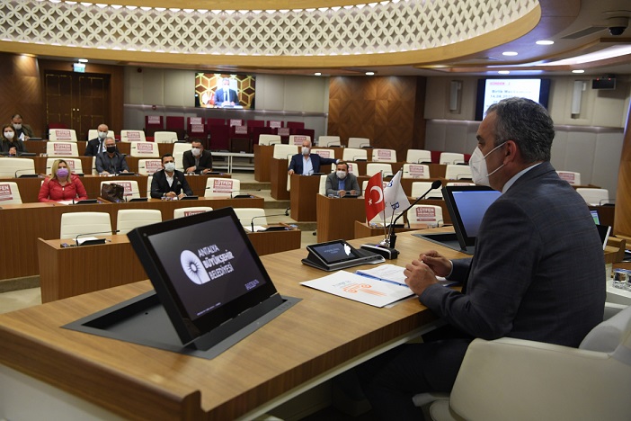 ANTAB toplantısında Muhittin Böcek sevinci