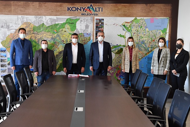 Konyaaltı’nda toplu iş sözleşmesi, yüzleri güldürdü