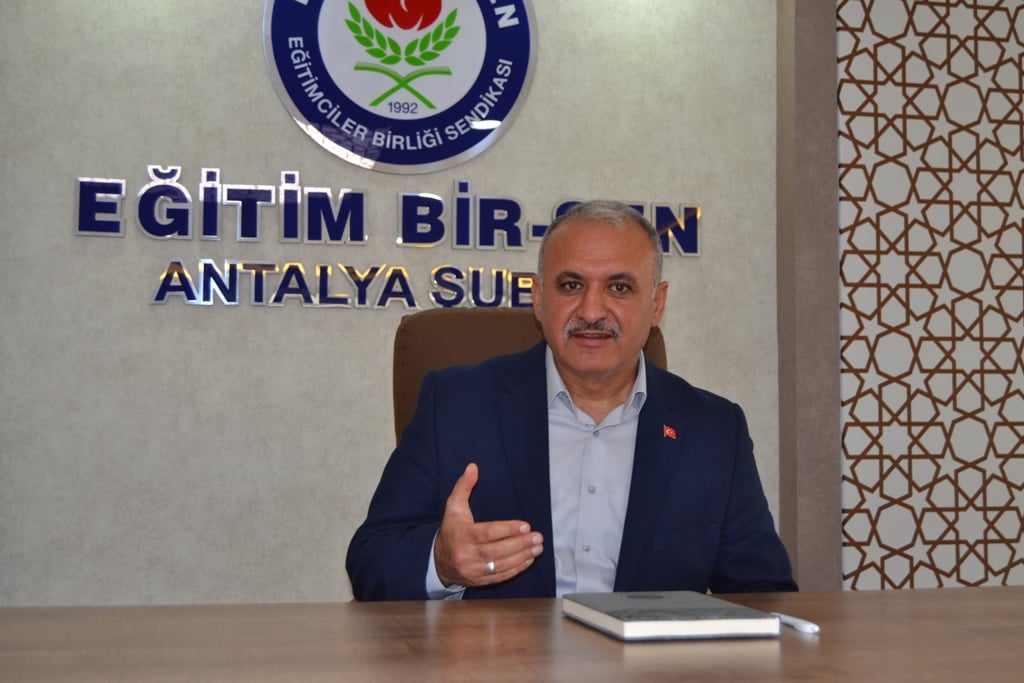 Eğitim Bir Sen Antalya Şube Başkanı Miran, “60 Bin Öğretmen Ataması Yapılmalı”