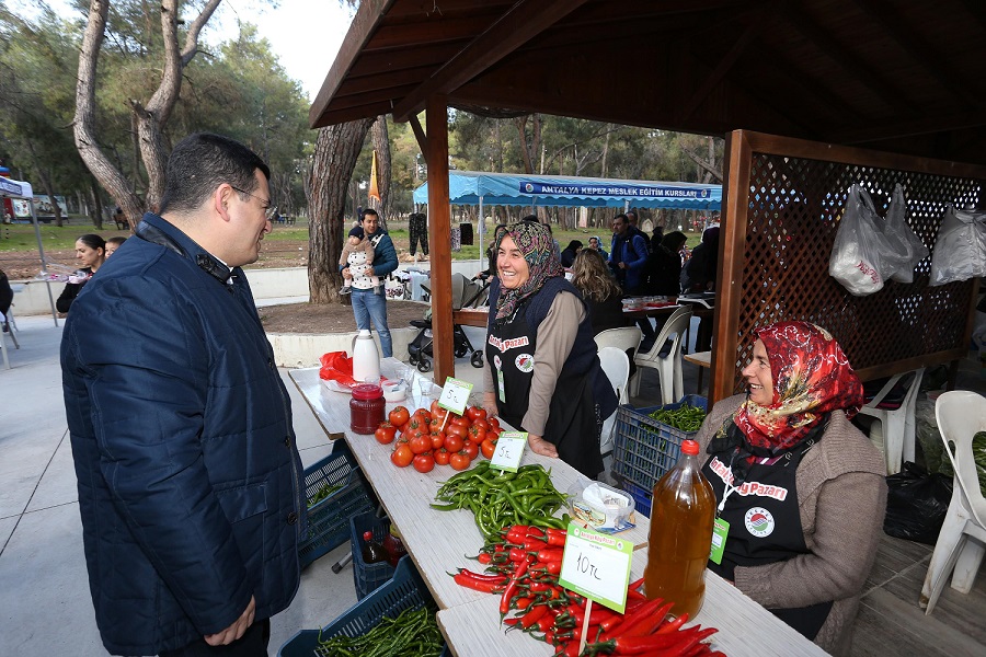 Kepez’den kırsaldaki 6 mahalleye köy pazarı